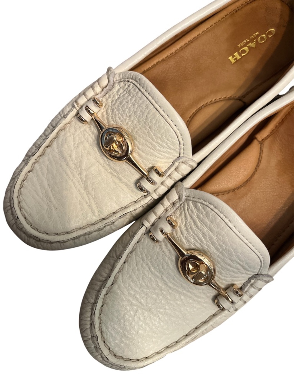 Coach Women’s “Arlene”Ivory Pebbled Leather w/ Turnlock Detail Casual Loafers 6B - Picture 2 of 6